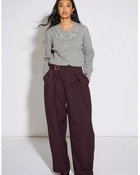Gini London - Pleat Buckle Detail Barrel Trousers - Lyst