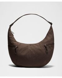 lululemon - Large Slouchy Sling Bag 13L - Lyst