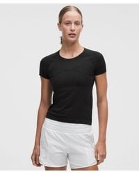 lululemon - – Swiftly Tech Short-Sleeve Shirt 2.4 Waist Length – – Size 4 - Lyst