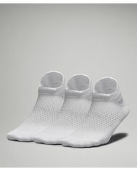 lululemon - Macropillow Tab Running Socks Medium Cushioning 3 Pack - Color White - Size L - Lyst