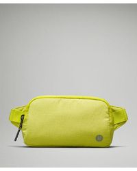 lululemon - – Everywhere Belt Bag Mini – //Neon - Lyst