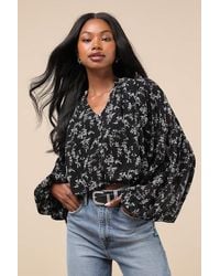 Lulus - Season Of Blooms Floral Print Balloon Sleeve Top - Lyst