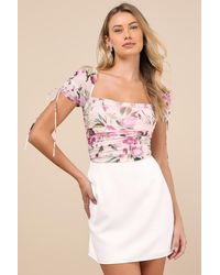 Lulus - Zaharina Floral Mesh Ruched Short Sleeve Bodysuit - Lyst
