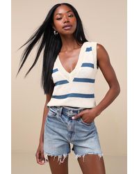 Daze Denim - The Knockout Medium Wash Raw Hem Denim Shorts - Lyst