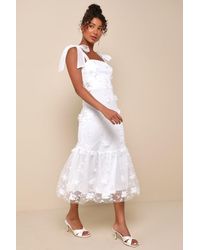 Lulus - Divinely Adored Embroidered Floral Tie-Strap Midi Dress - Lyst
