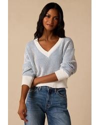 Lulus - Attractively Cozy And Striped V-Neck Pullover Sweater - Lyst