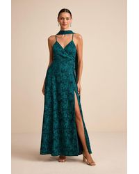 Lulus - Mahira Emerald Satin Jacquard Surplice Sash Scarf Maxi Dress - Lyst