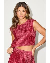 Lulus - Yukara Textured Cap Sleeve Crop Top - Lyst