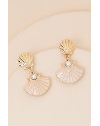 Lulus - Nerissa Seashell Drop Earrings - Lyst