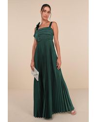 Lulus - Gorgeous Purpose Emerald Satin Pleated Sleeveless Bow Maxi Dress - Lyst
