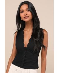 Lulus - Seasonally Lovely Scalloped Button-Front Top - Lyst