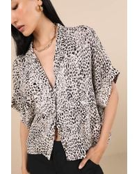 Lulus - Island Style Leopard Print Button-Up Short Sleeve Top - Lyst