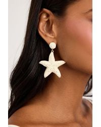 Lulus - Farris Raffia Starfish Statement Earrings - Lyst