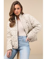 Lulus - Bundled Perfection Light Floral Quilted Puffer Jacket - Lyst