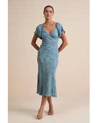 Lulus - Effervescent Afternoon Slate Satin Flutter Sleeve Midi Dress - Lyst