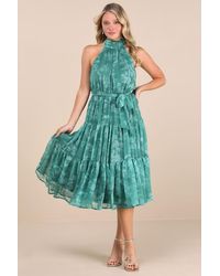 Lulus - Float To You Floral Print Halter Tiered Midi Dress - Lyst