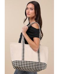 Lulus - Meesha Gingham Tote Bag - Lyst