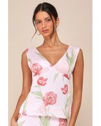 Lulus - Exceptional Darling Blush Floral Satin V-Neck Tank Top - Lyst