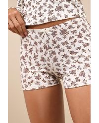 Motel - Ritulia Cream Floral Ribbed Low-Rise Micro Shorts - Lyst