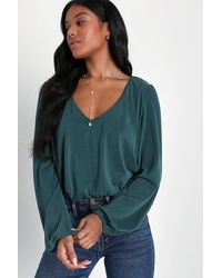 Lulus - Chic On Repeat Emerald V-Neck Long Sleeve Bodysuit - Lyst