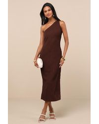 Lulus - Aristea Textured One-Shoulder Midi Dress - Lyst