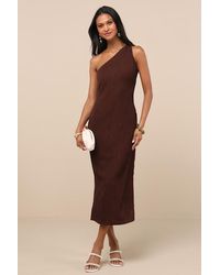 Lulus - Aristea Textured One-Shoulder Midi Dress - Lyst