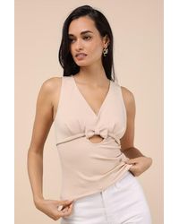 Lulus - Patrizia Cutout Bow V-Neck Sleeveless Top - Lyst
