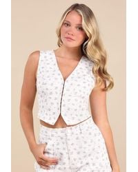 Lulus - Hanan Ditsy Floral Twill Hook-And-Eye Vest Top - Lyst