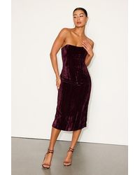 Lulus - Elenita Dark Plum Velvet Strapless Midi Dress - Lyst
