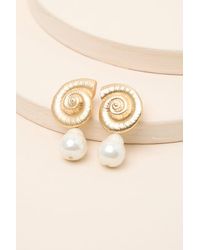 Lulus - Hazelly Pearl Seashell Earrings - Lyst