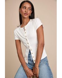 Lulus - Annalena Ribbed Button-Front Short Sleeve Top - Lyst