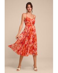 Lulus - Whitley Floral Pleated Sleeveless Midi Dress - Lyst