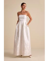 Lulus - Laurelin Jacquard Pleated Strapless Maxi Dress - Lyst