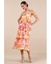 Lulus - Nessa And Abstract Plisse Tiered Midi Dress - Lyst