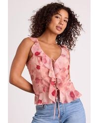 Lulus - Ivanna Dusty Floral Ruffled Tie-Front Tank Top - Lyst