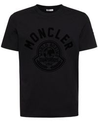 Moncler - Camiseta de algodón jersey con logo flocado - Lyst