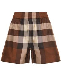 Burberry - Shorts de sarga de seda de cuadros - Lyst