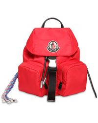 Moncler Petit Sac À Dos En Nylon "Dauphine" - Rouge