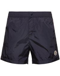 Moncler - Shorts mare in nylon con logo - Lyst