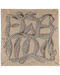 Totême - Pañuelo de seda con monograma estampado - Lyst