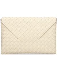 Bottega Veneta - Grande pochette style enveloppe en cuir origami - Lyst