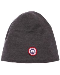 canada goose gorro gris