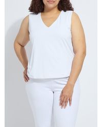 Lyssé - Essential V-Neck Shell Curvy - Lyst