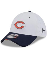 KTZ - White/navy Chicago Bears 2025 Nfl Training Camp 39thirty Flex Hat - Lyst