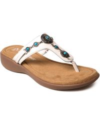 Minnetonka - Brecca Embellished Thong Sandals - Lyst