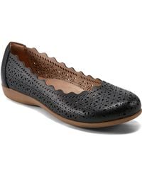 Earth - Bria Casual Flat - Lyst