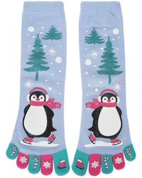 Memoi - Festive Skating Penguin Non-skid Toe Socks - Lyst