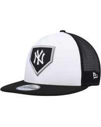 KTZ - White And Black New York Yankees 2022 Clubhouse Trucker 9fifty Snapback Hat - Lyst