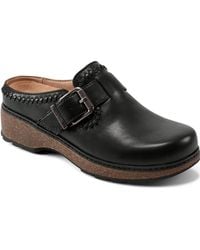Earth - Kay Stitched Round Toe Clogs - Lyst