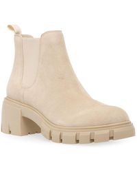 trap chelsea boot